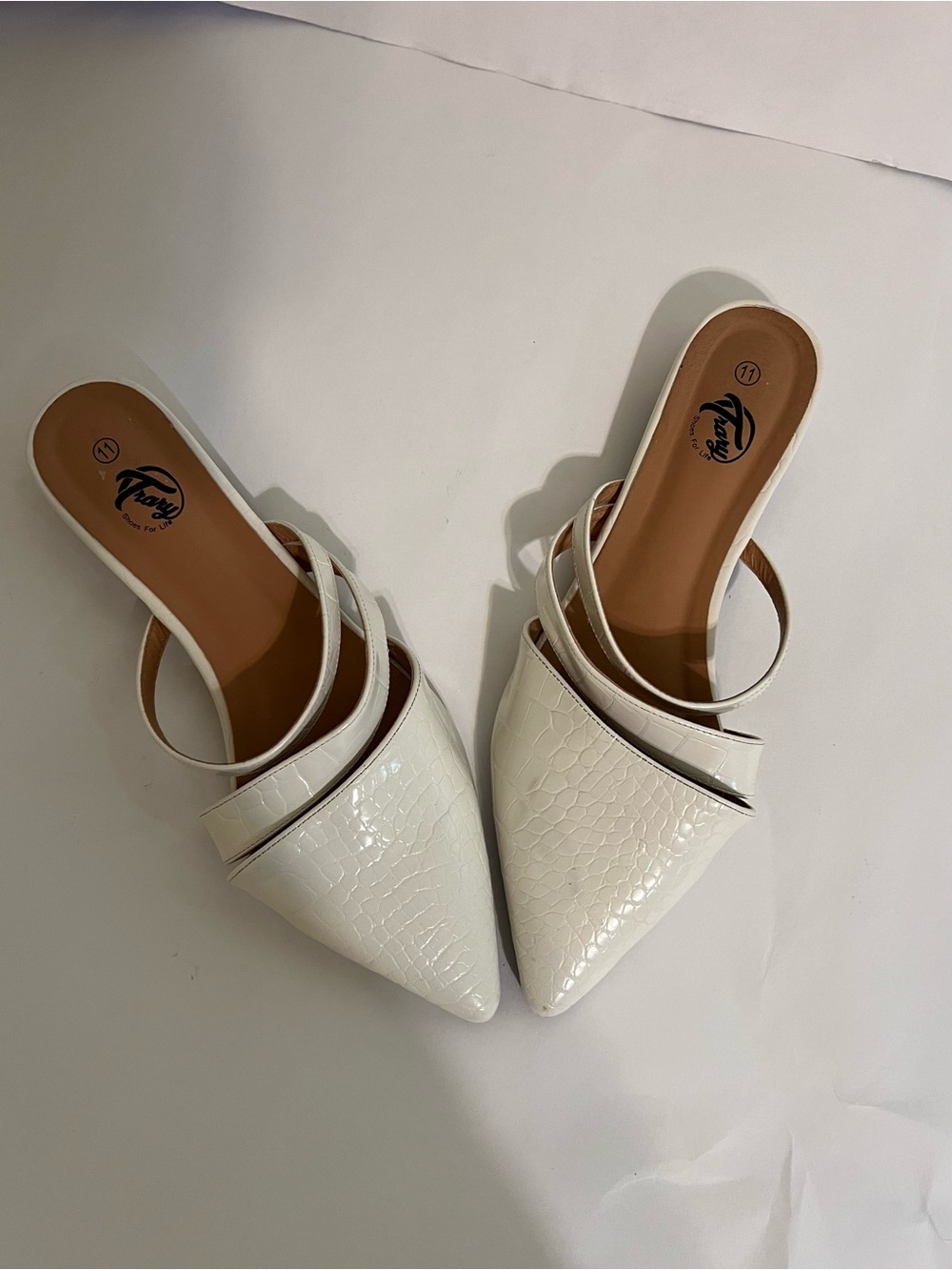 Trary Pointed Toe Croc-Embossed Slides - Size 11 - Picture 4 of 10